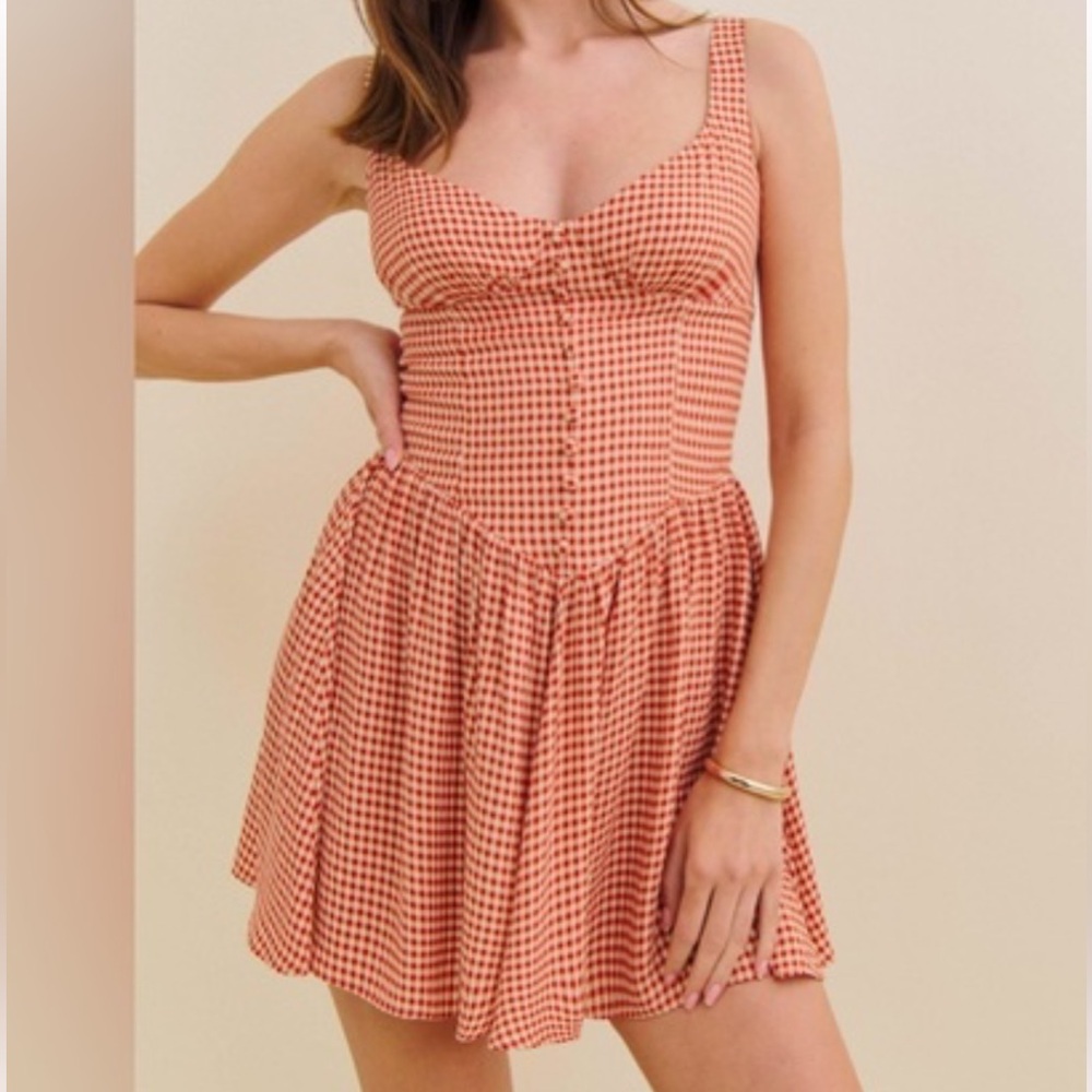 Reformation Wynn dress in strawberry check 🍓 size 4